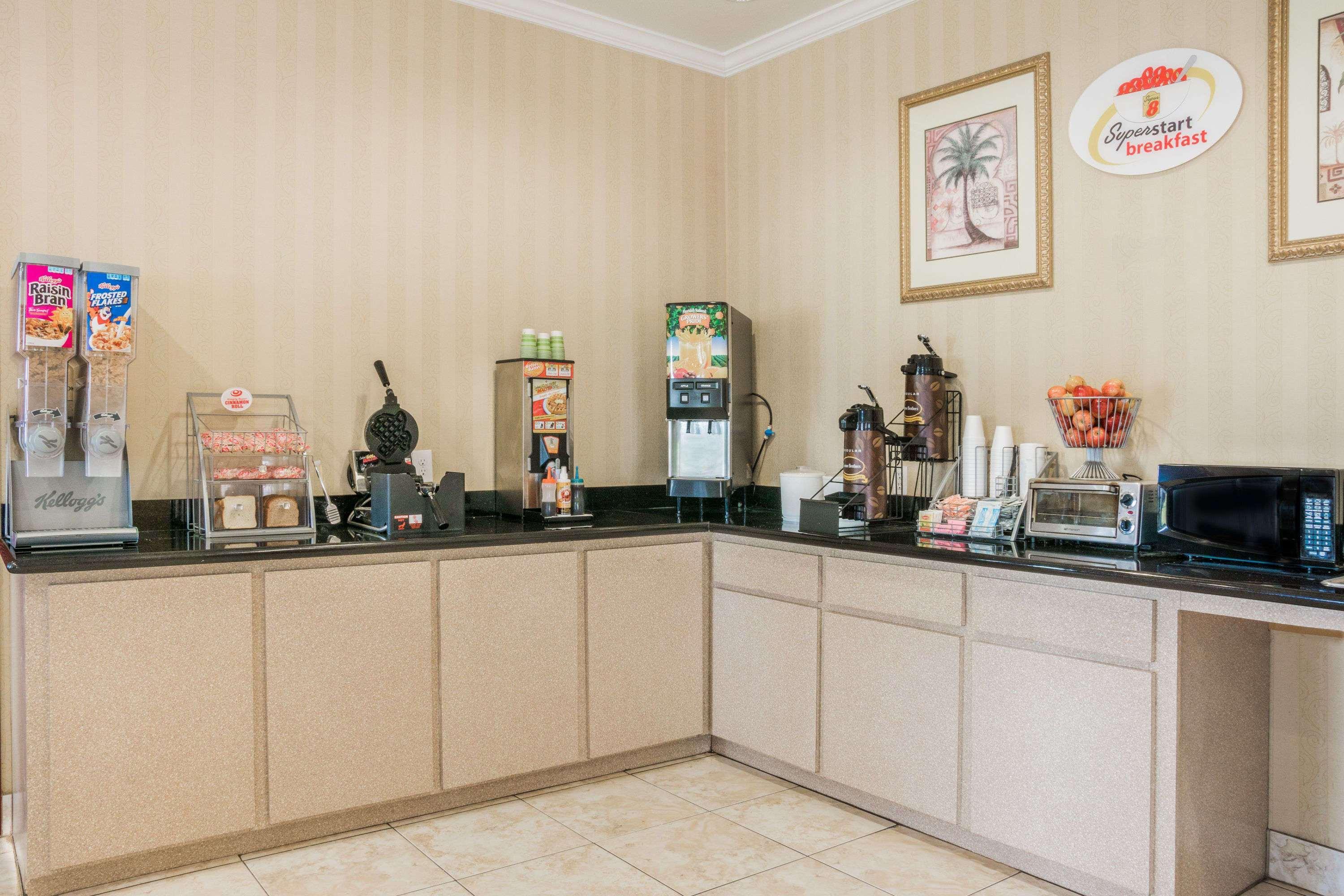 Super 8 By Wyndham Brookshire Tx Hotel Buitenkant foto