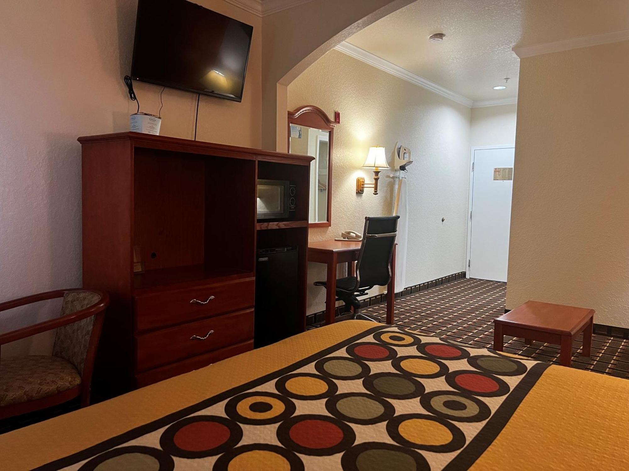 Super 8 By Wyndham Brookshire Tx Hotel Buitenkant foto
