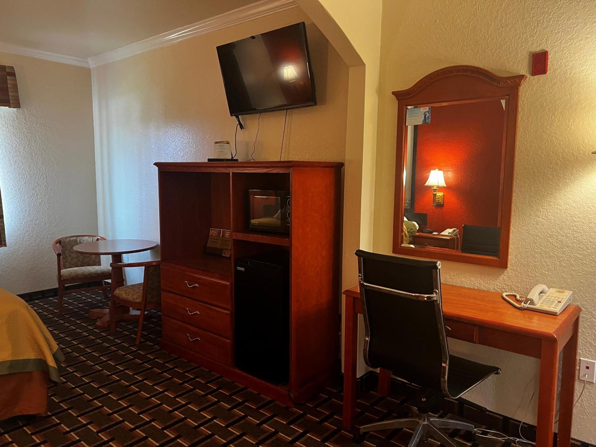Super 8 By Wyndham Brookshire Tx Hotel Buitenkant foto