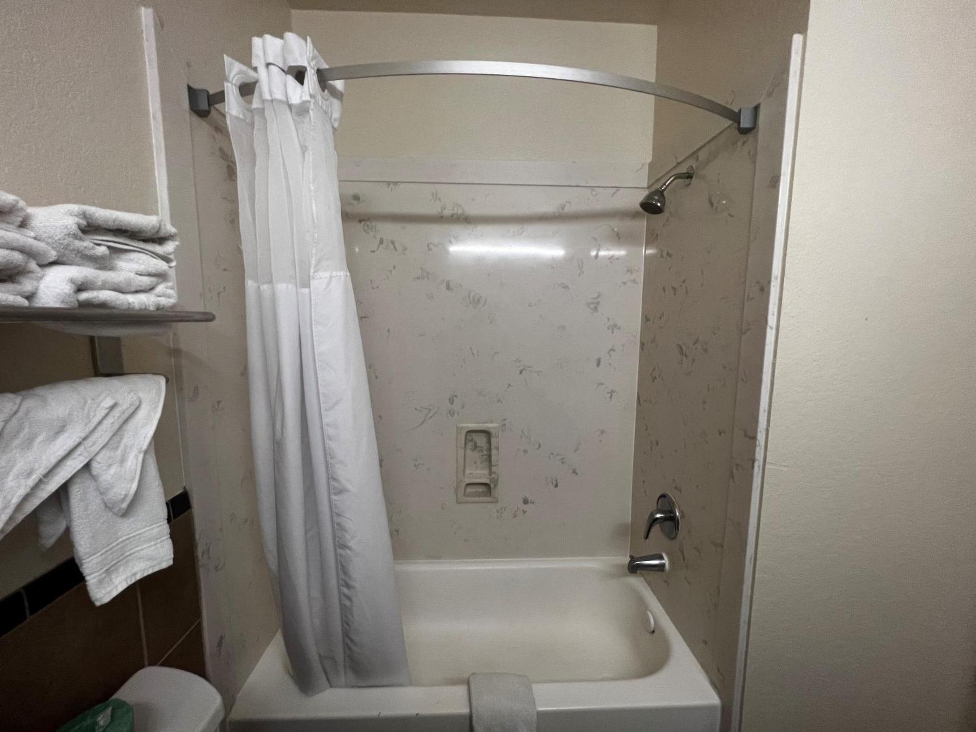 Super 8 By Wyndham Brookshire Tx Hotel Buitenkant foto